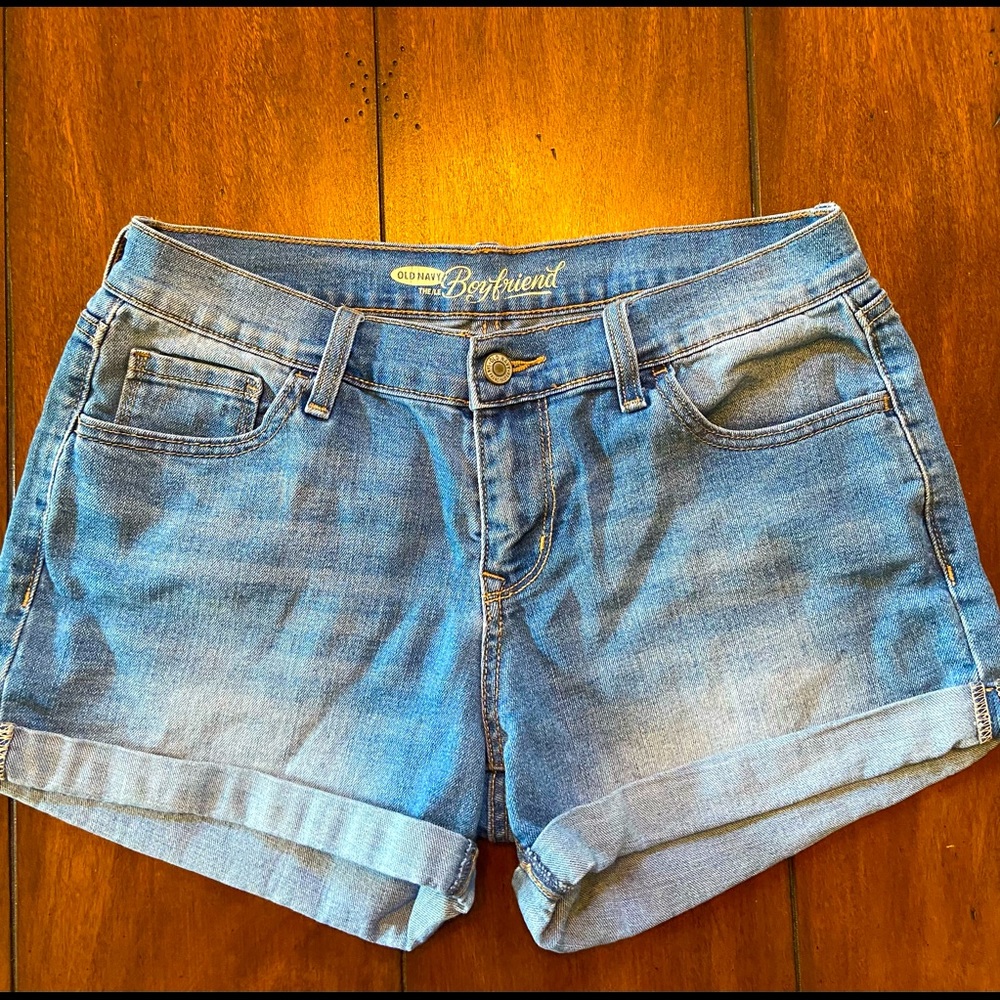 Old Navy boyfriend cuffed denim short